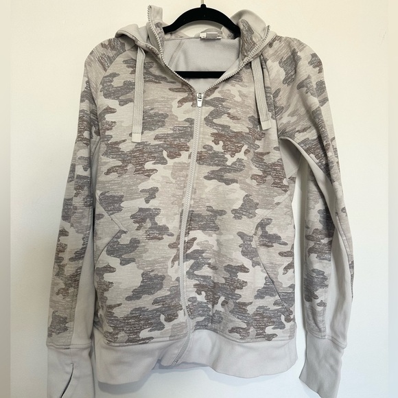 Athleta Triumph Full Zip Sweatshirt Hoodie Jacket Light Gray Camo Size MT - Picture 1 of 3